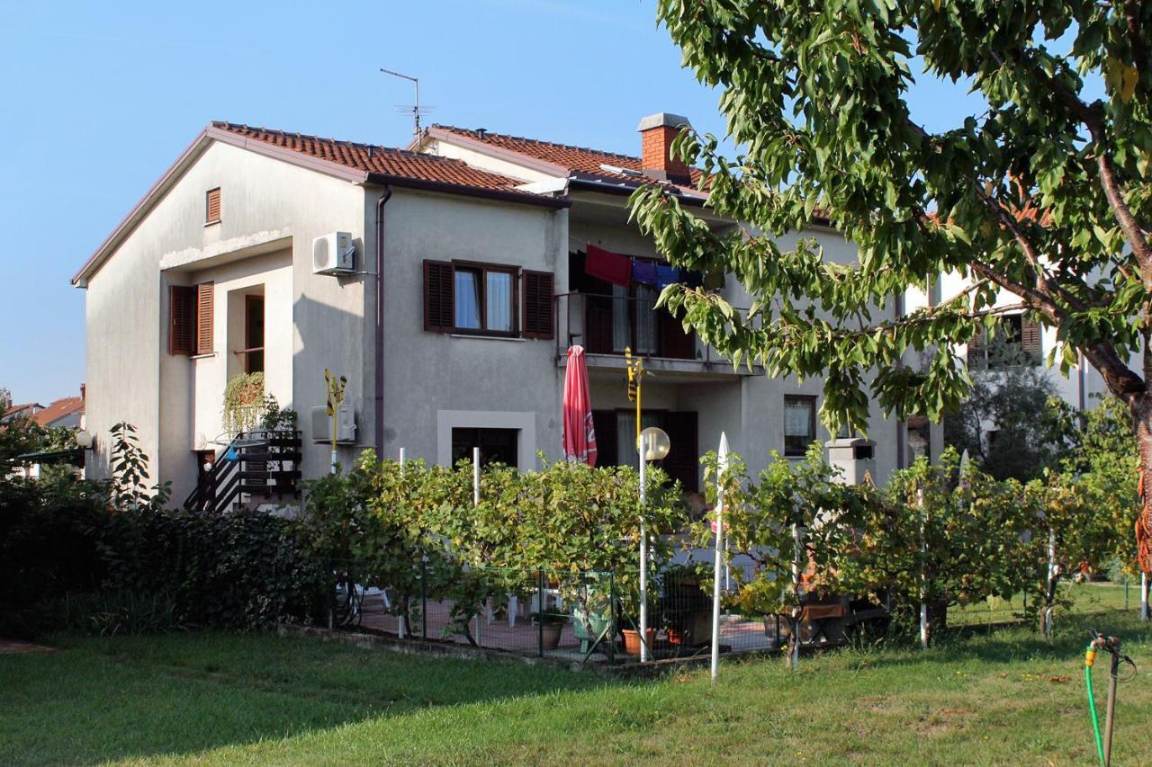 Apartments With A Parking Space Umag - 7109 Exterior photo